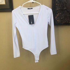 White long sleeve V-Neck spandex body suit